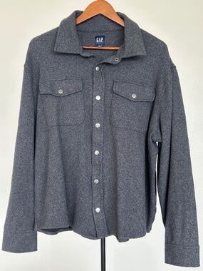 GAP Men's Brushed Knit Shirt Jacket L Charcoal Grey Snap Button Shacket
